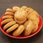 RK NAMKEEN BISCUIT 250G